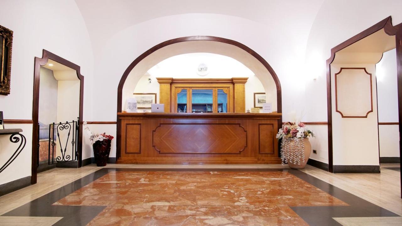 Hotel Cesare 14 나폴리 외부 사진